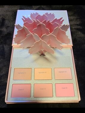 Chantecaille L'Arbre Illuminé Cheek & Highlighter Palette